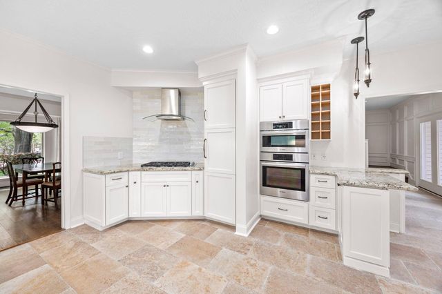 15742 Walkwood Drive, Houston, TX 77079