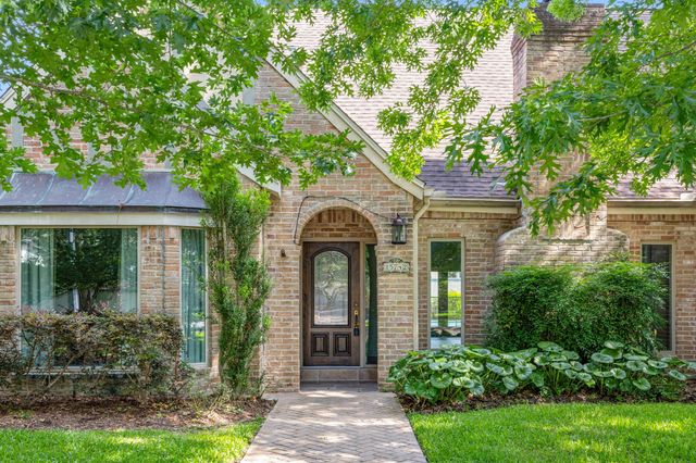 15742 Walkwood Drive, Houston, TX 77079