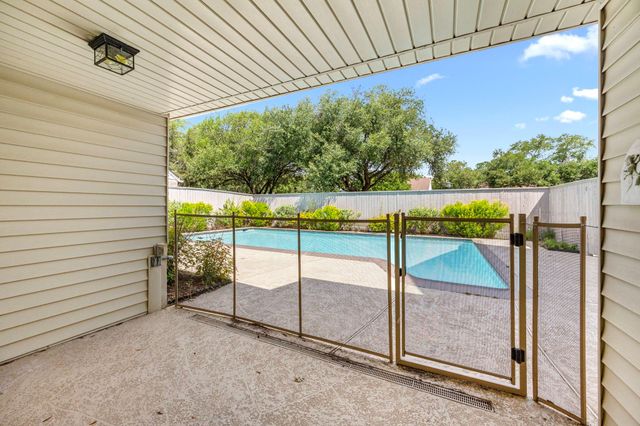15742 Walkwood Drive, Houston, TX 77079