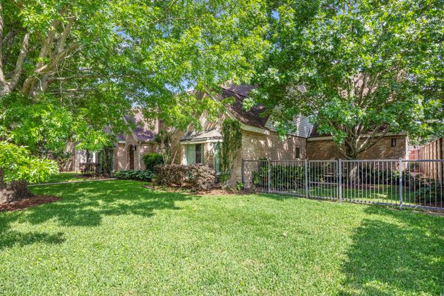 15742 Walkwood Drive, Houston, TX 77079