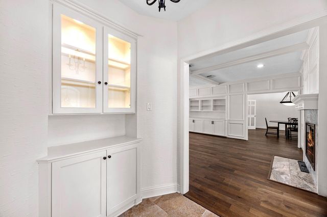 15742 Walkwood Drive, Houston, TX 77079