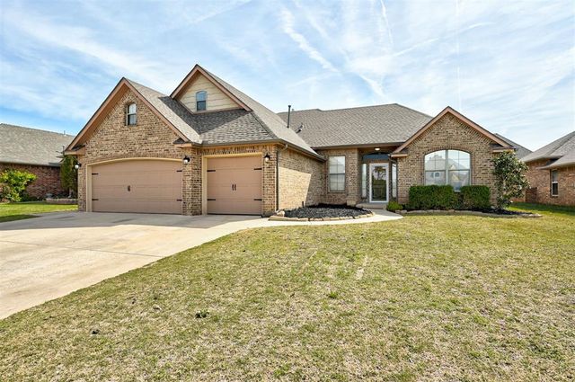 1108 Lanie Lane, Moore, OK 73160