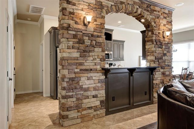 1108 Lanie Lane, Moore, OK 73160