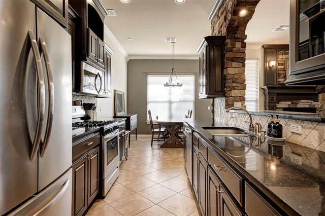 1108 Lanie Lane, Moore, OK 73160