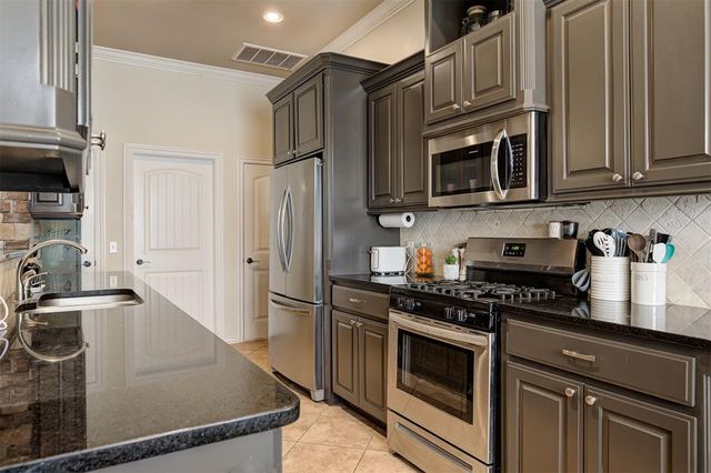 1108 Lanie Lane, Moore, OK 73160