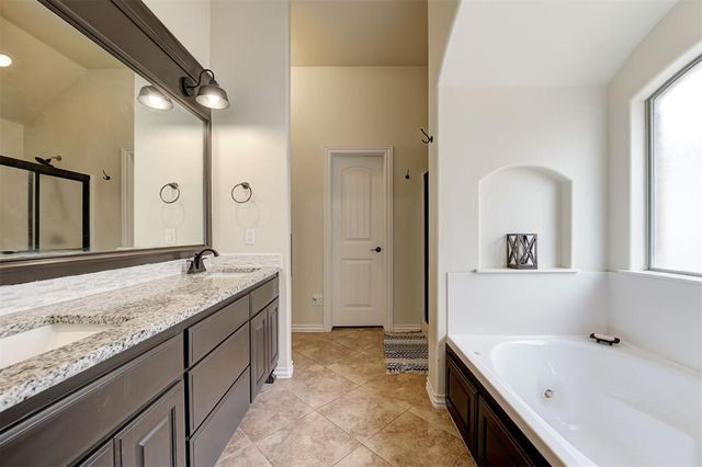 1108 Lanie Lane, Moore, OK 73160