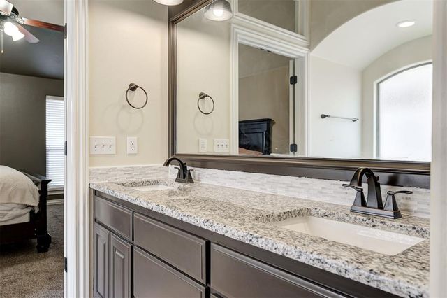 1108 Lanie Lane, Moore, OK 73160