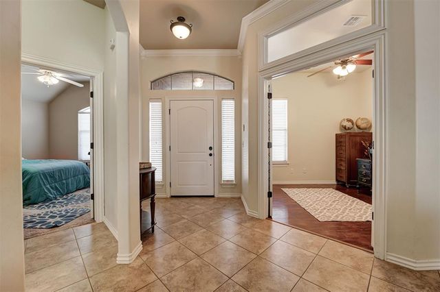 1108 Lanie Lane, Moore, OK 73160