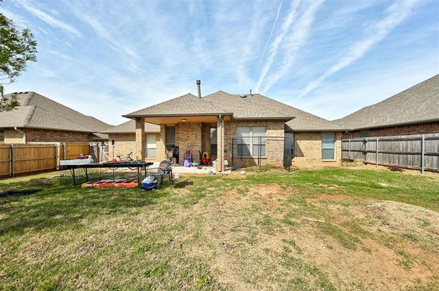 1108 Lanie Lane, Moore, OK 73160