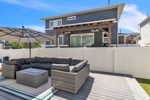 9732 S CALDERA LN, South Jordan, UT 84095