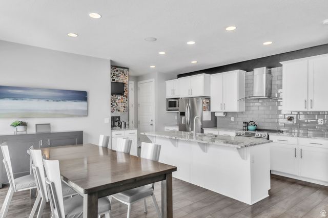 9732 S CALDERA LN, South Jordan, UT 84095