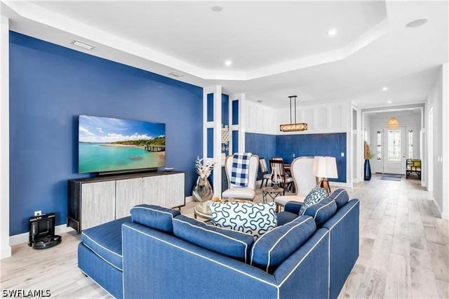 8911 Cappello CT, Naples, FL 34119