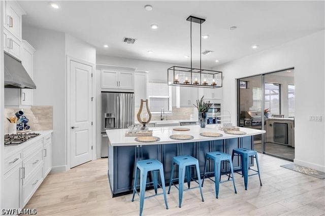 8911 Cappello CT, Naples, FL 34119