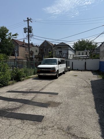 2139 S California Avenue, Chicago, IL 60608