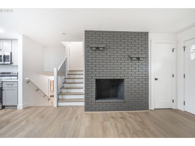 19446 MEYERS Rd, Oregon City, OR 97045