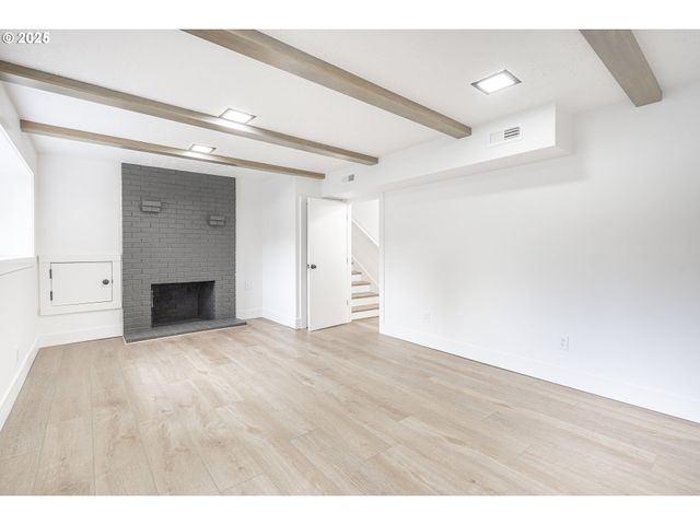 19446 MEYERS Rd, Oregon City, OR 97045