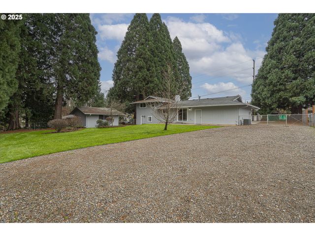 19446 MEYERS Rd, Oregon City, OR 97045