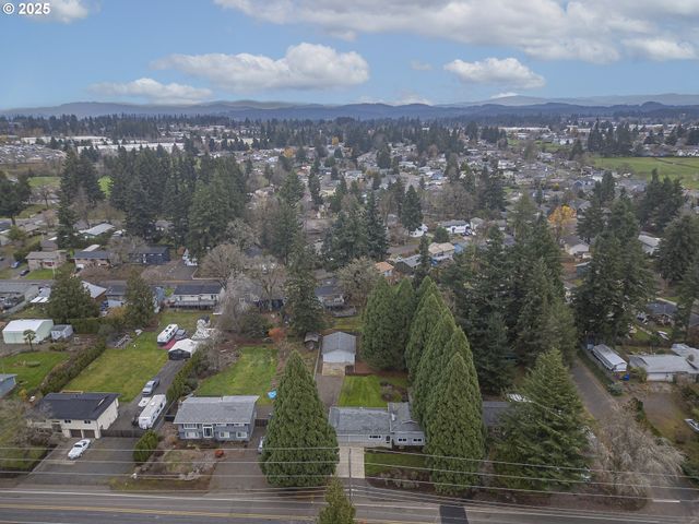 19446 MEYERS Rd, Oregon City, OR 97045
