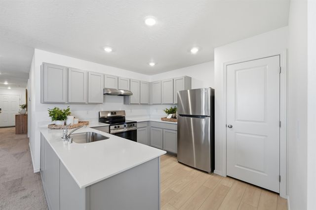 825 Steptoe View Ln, Cheney, WA 99004