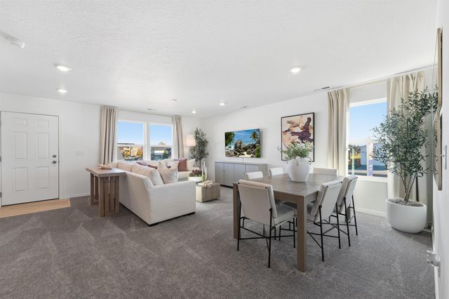 825 Steptoe View Ln, Cheney, WA 99004