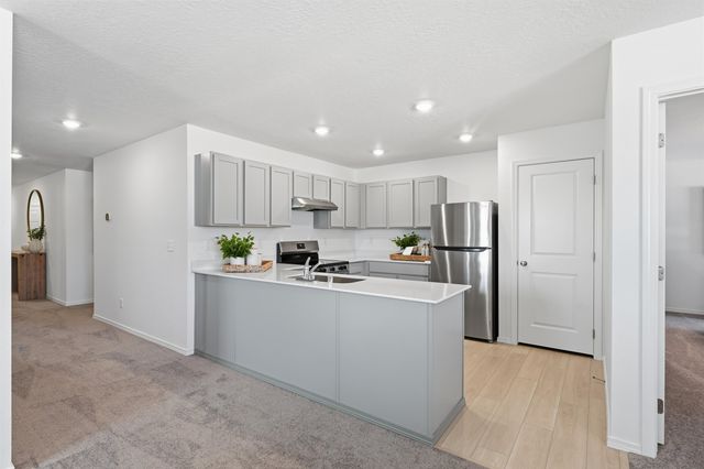 825 Steptoe View Ln, Cheney, WA 99004