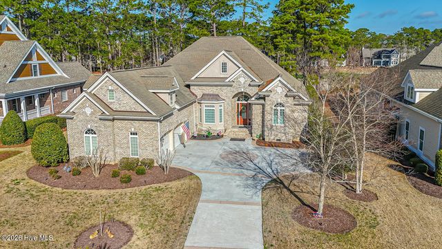 565 Westchester Place SW, Ocean Isle Beach, NC 28469