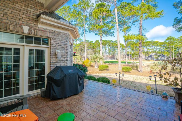 565 Westchester Place SW, Ocean Isle Beach, NC 28469
