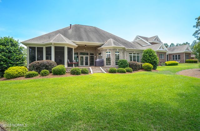 565 Westchester Place SW, Ocean Isle Beach, NC 28469