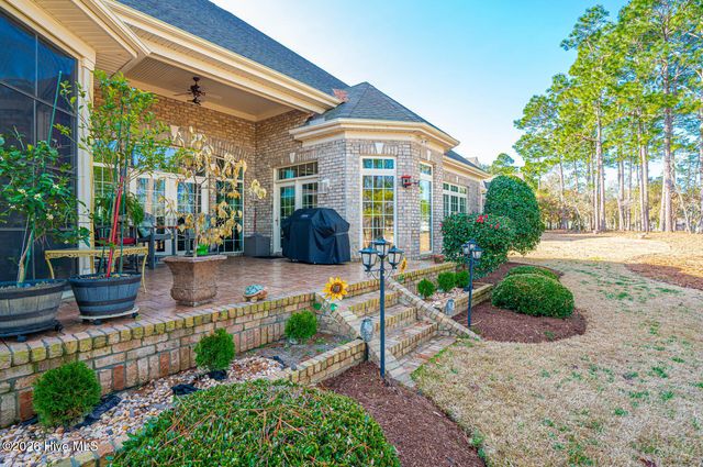 565 Westchester Place SW, Ocean Isle Beach, NC 28469