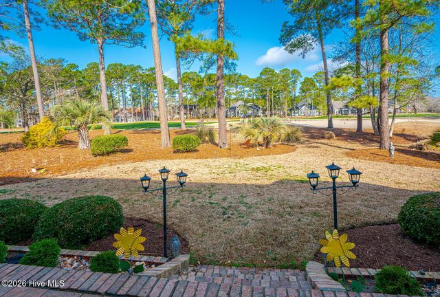 565 Westchester Place SW, Ocean Isle Beach, NC 28469