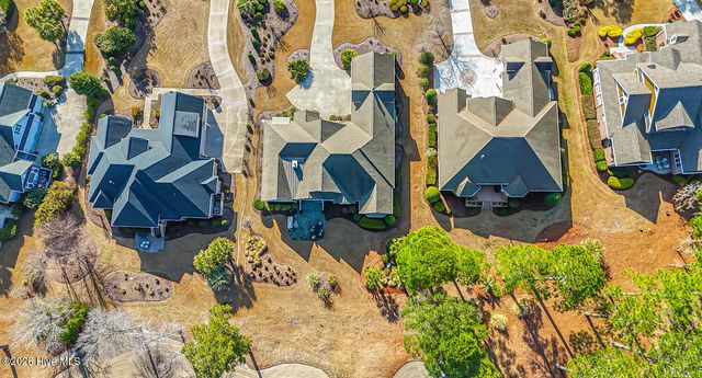 565 Westchester Place SW, Ocean Isle Beach, NC 28469