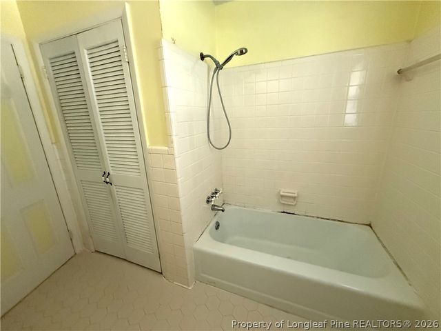 3266 Sandhill Drive, Fayetteville, NC 28306