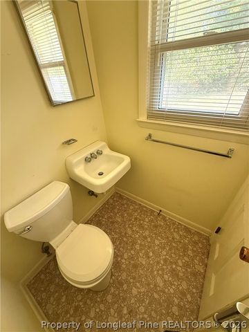 3266 Sandhill Drive, Fayetteville, NC 28306