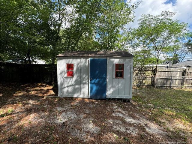 405 Laura Court, Spring Lake, NC 28390