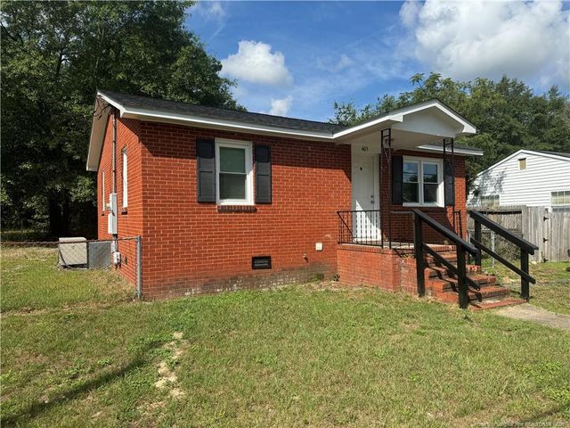 405 Laura Court, Spring Lake, NC 28390