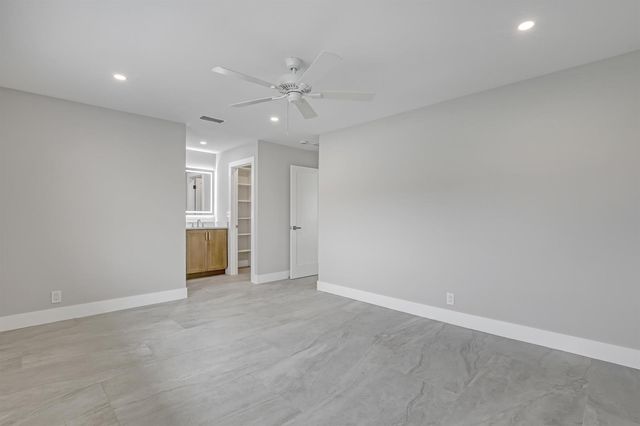 132 Old Meadow Way, Palm Beach Gardens, FL 33418
