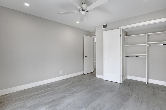 132 Old Meadow Way, Palm Beach Gardens, FL 33418