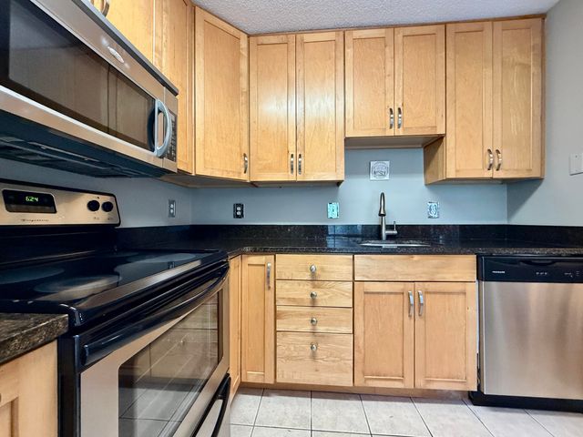 352 Sandpiper C, Mount Pleasant, SC 29464