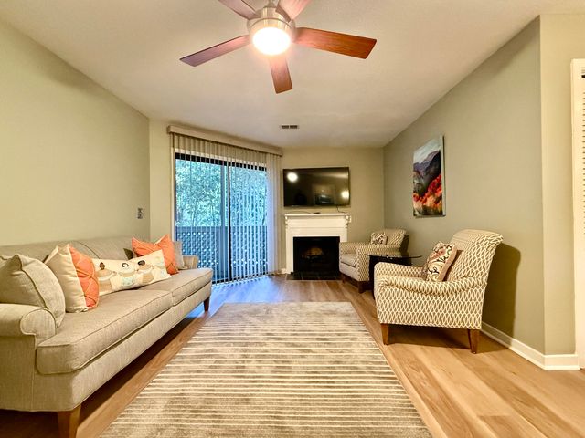352 Sandpiper C, Mount Pleasant, SC 29464