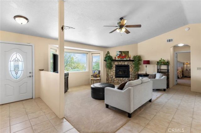 16190 Rancherias Road, Apple Valley, CA 92307