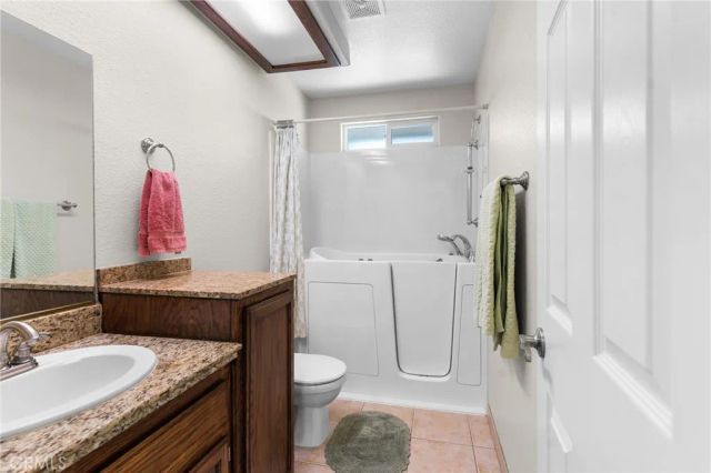 16190 Rancherias Road, Apple Valley, CA 92307