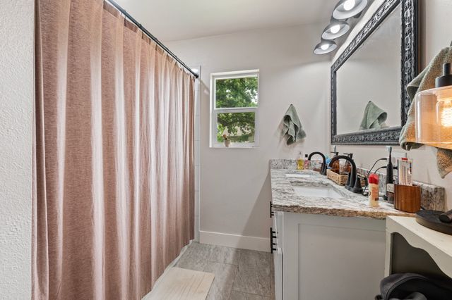 750 N Graham Street, Stephenville, TX 76401