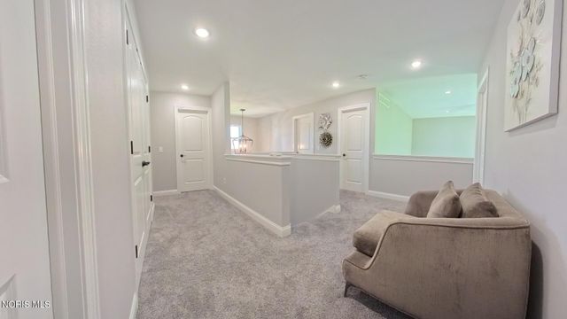 1038 Stoneleigh Road, Perrysburg, OH 43551