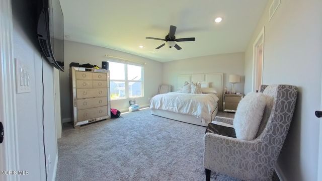 1038 Stoneleigh Road, Perrysburg, OH 43551