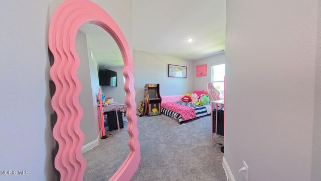 1038 Stoneleigh Road, Perrysburg, OH 43551