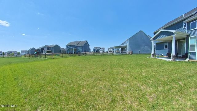 1038 Stoneleigh Road, Perrysburg, OH 43551