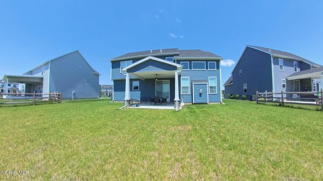 1038 Stoneleigh Road, Perrysburg, OH 43551