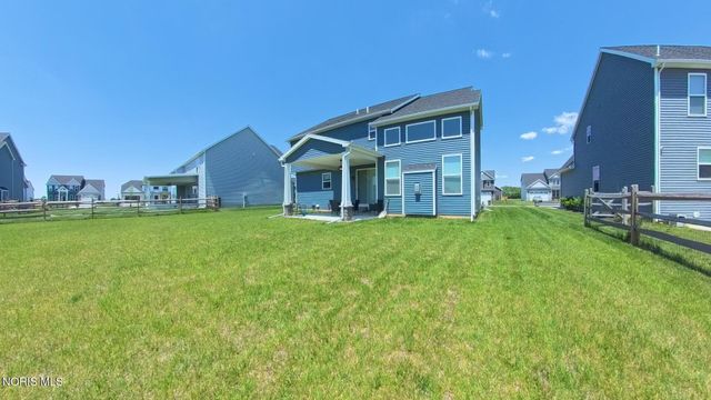 1038 Stoneleigh Road, Perrysburg, OH 43551