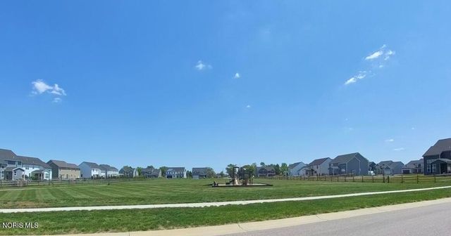 1038 Stoneleigh Road, Perrysburg, OH 43551