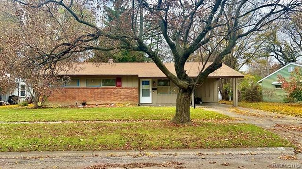 1918 Carmanbrook Parkway, Flint, MI 48507